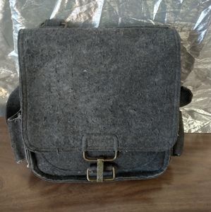Scout felt satchel bag